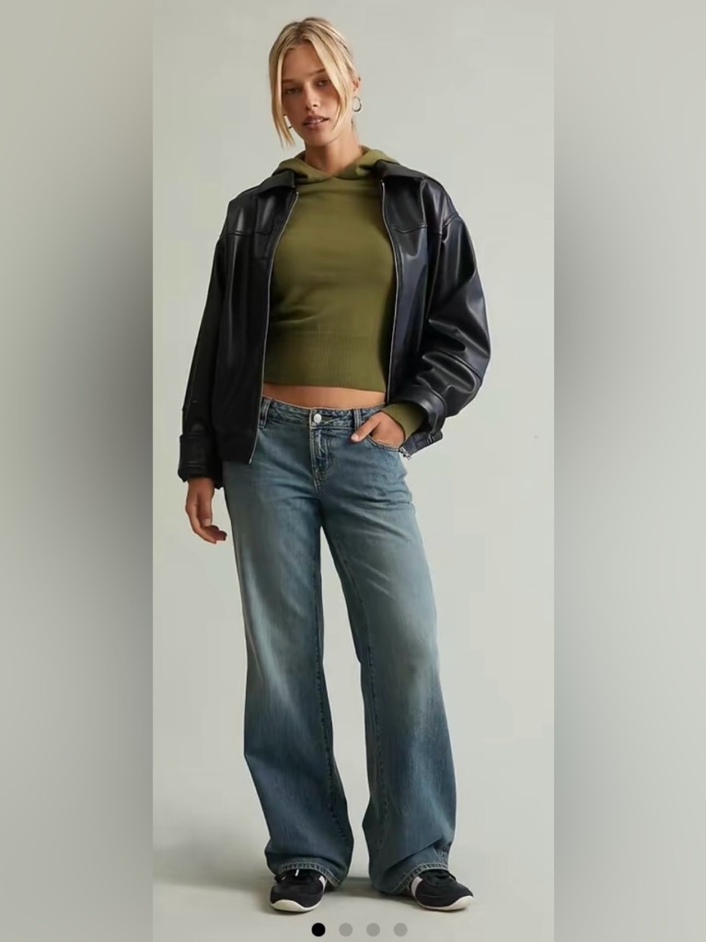 BRAND NEW Pacsun low rise girlfriend style jeans. Washed blue